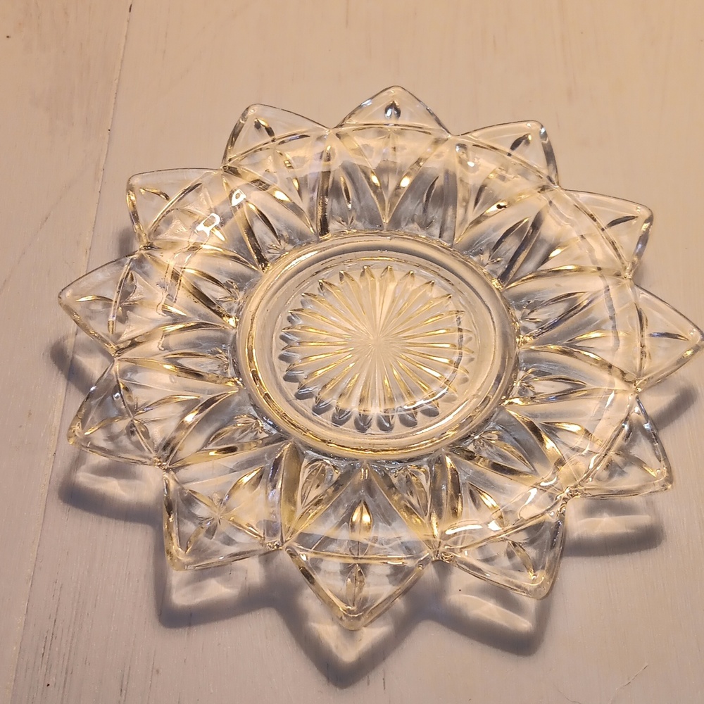 CLEAR CUT GLASS DISH